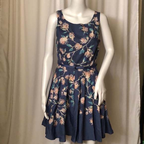LC Lauren Conrad Dresses & Skirts - EUC- Lauren Conrad Dress